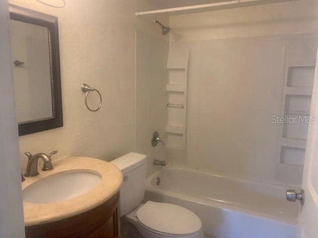 Building Photo - 620 Golden Raintree Pl