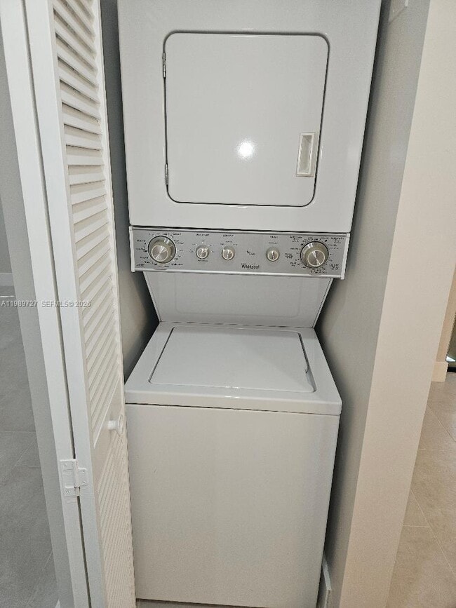 Building Photo - 9716 Hammocks Blvd