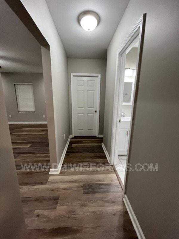 Building Photo - 347 Spruce Ln