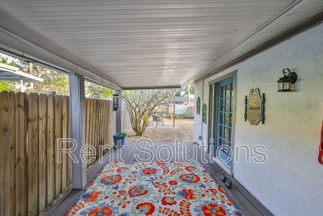 Building Photo - 5701 12th Ave S