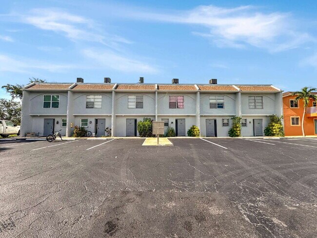 Primary Photo - 1123 SW 48th Terrace