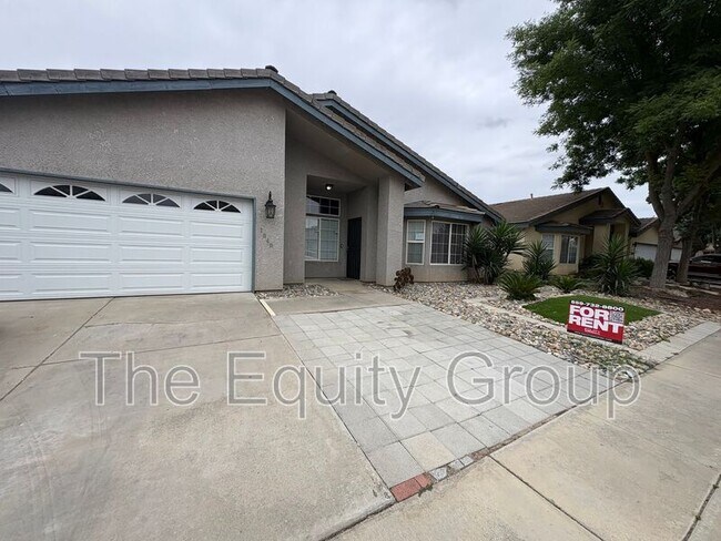 Building Photo - 1040 N Sumter Ct