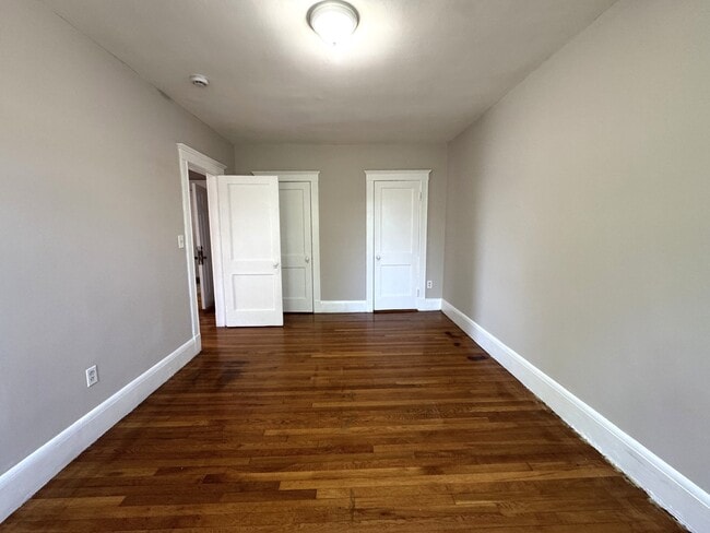 Building Photo - 15 Huss Ct