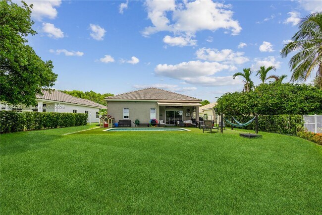 Building Photo - 4202 Sabal Ridge Cir