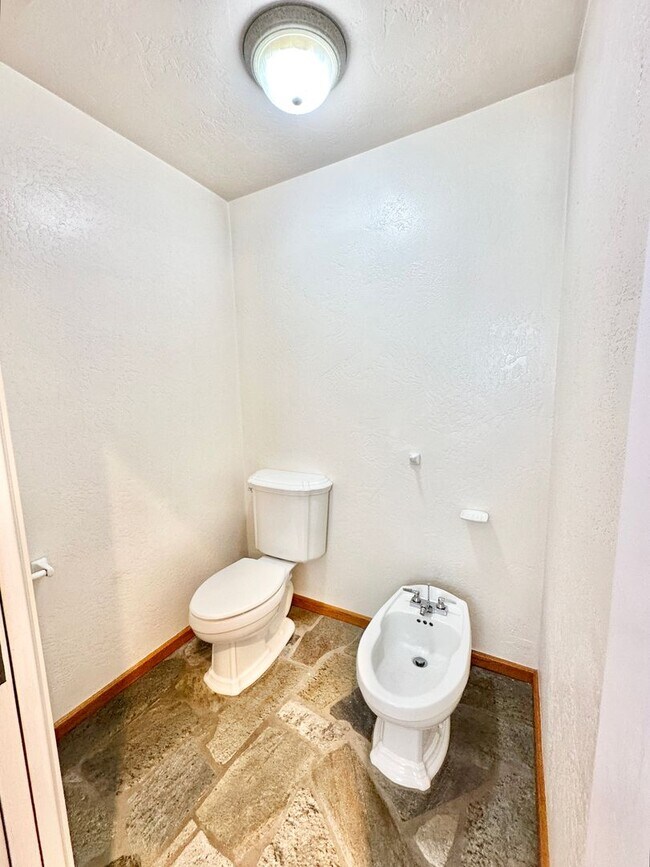 Building Photo - Beautiful Home, in Quiet Country Setting, Large, Private, Fenced Yard Space, with Landscaper Incl...