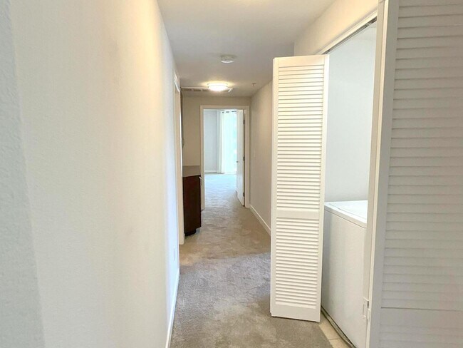 Building Photo - Great Corner Condo ! Lots Of Light ! Elan at Dublin Station. Bright Two Bedroom Two Bath Unit! Ne...