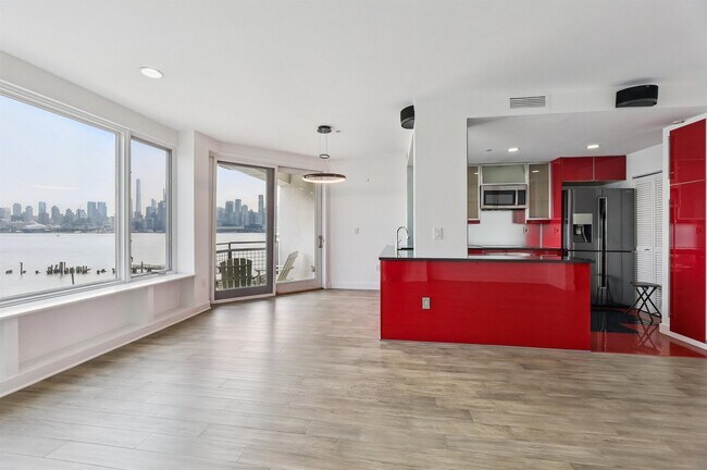 Building Photo - 600 Harbor Blvd