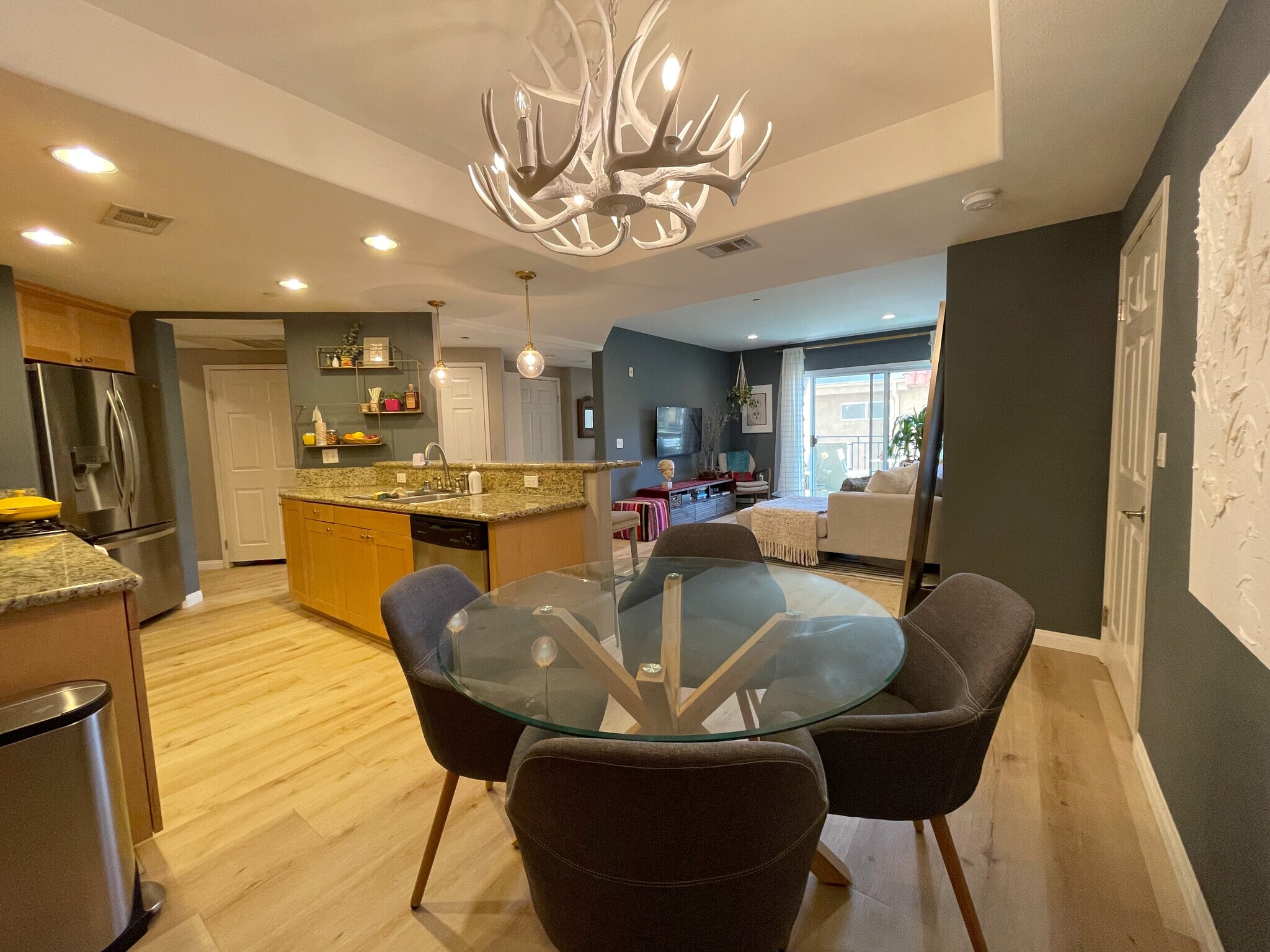 Building Photo - 3636 Jasmine Ave