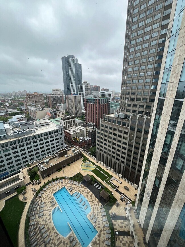 Building Photo - 99 Hudson St