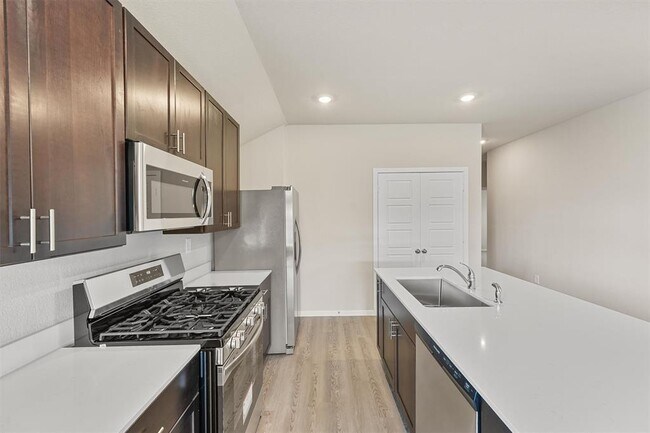 Building Photo - 10423 Cloud Nine Ct