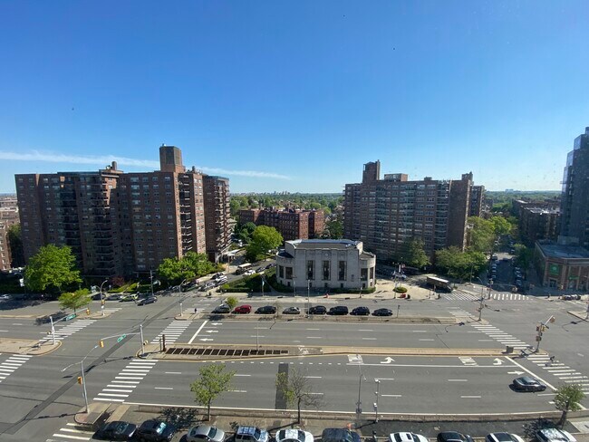 Building Photo - 10740 Queens Blvd