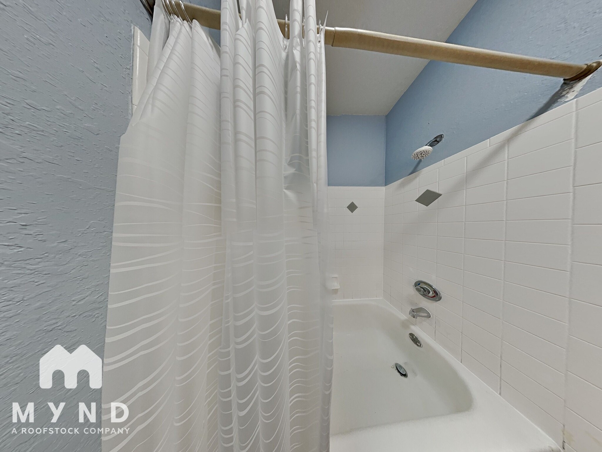 Building Photo - 829 Camargo Way