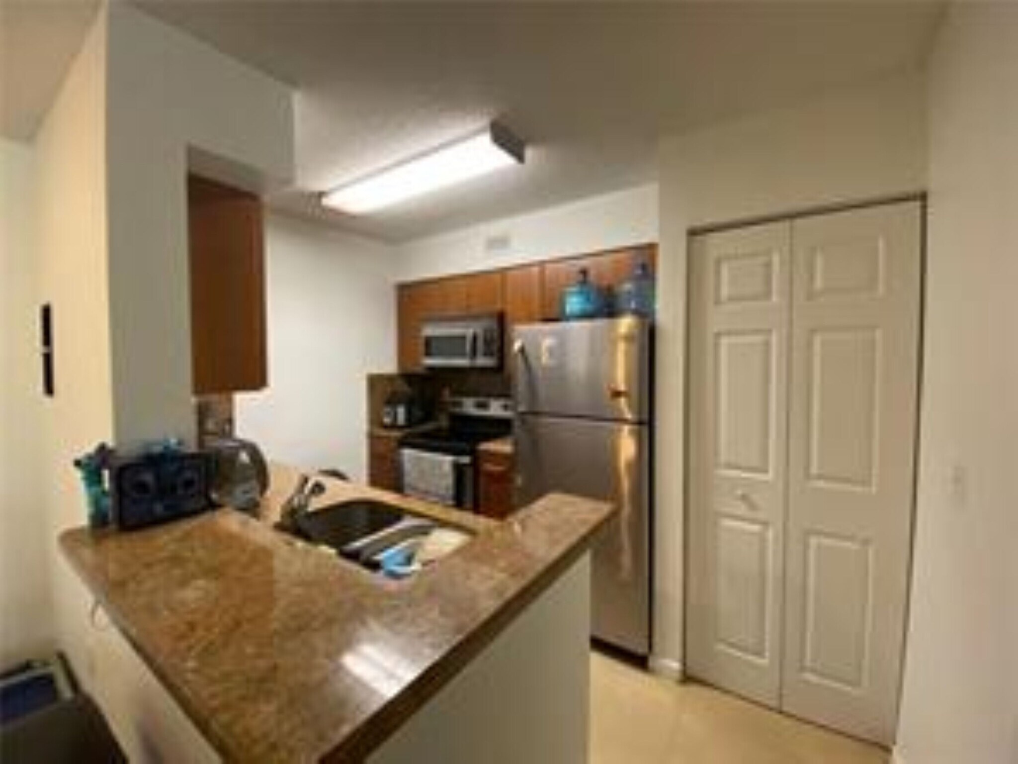 Building Photo - 2841 N Oakland Forest Dr