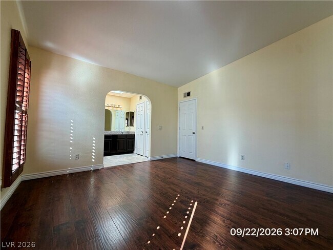 Building Photo - 711 Bass Dr