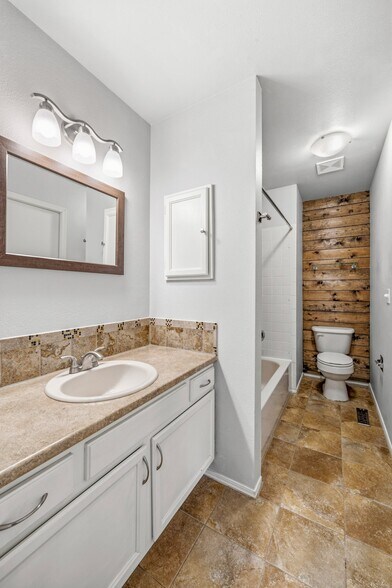 Building Photo - 244 Wadsworth Cir