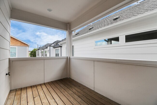 Building Photo - 4709 Oats St