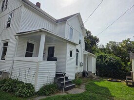 Building Photo - 62 Perry Ave