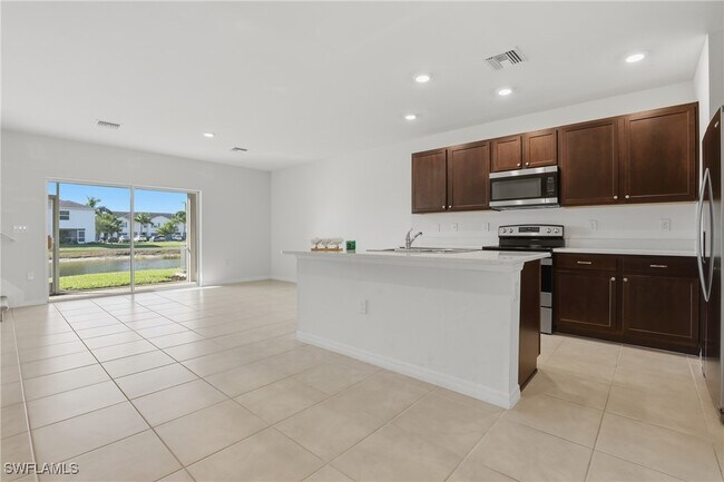 Building Photo - 15368 Wildflower Cir