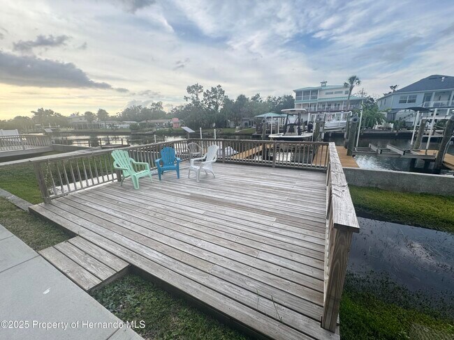 Building Photo - 6891 Clark St