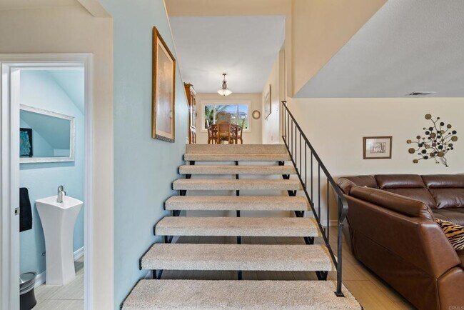 Building Photo - 4866 Park Dr