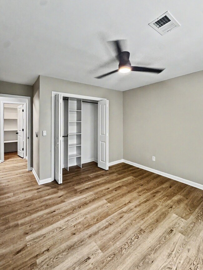 Building Photo - Yacht Cove Condo