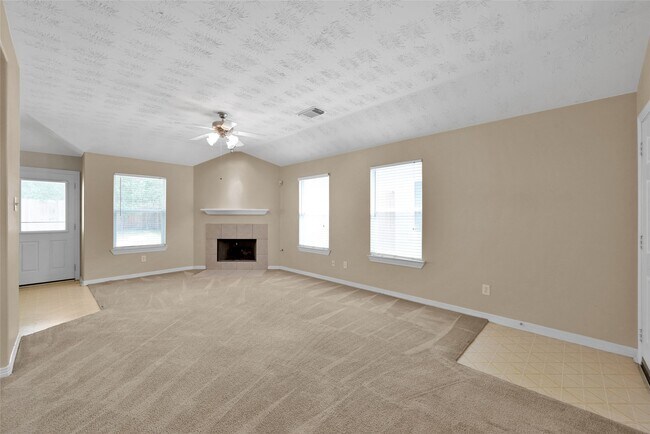 Building Photo - 5046 Willow Point Dr