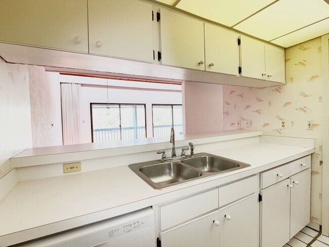 Building Photo - Charming 1-bedroom, 1-bath Gem in the Grenelefe Community!