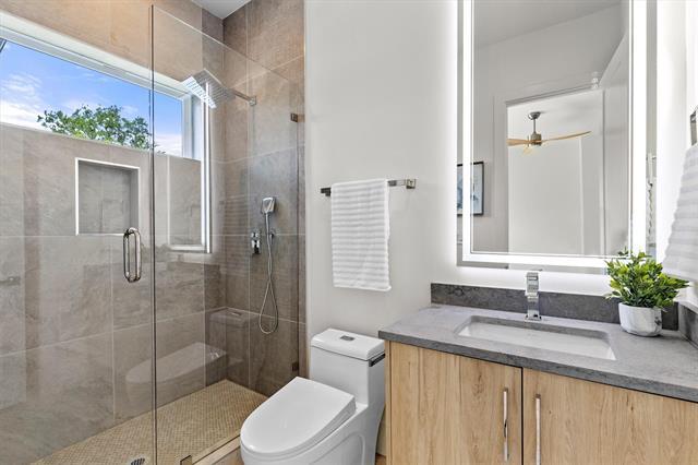 Building Photo - 3820 Beechwood Ln