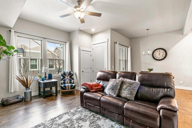 Building Photo - 2486 Trio Falls Dr