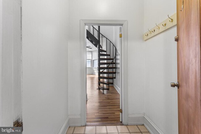 Building Photo - 2826 Poplar St