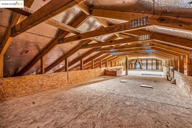 Building Photo - 507 Maple St