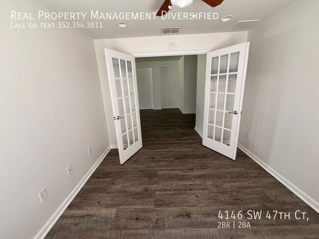 Building Photo - 4146 SW 47th Ct