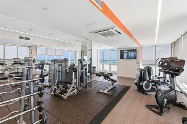 Building Photo - 10155 Collins Ave