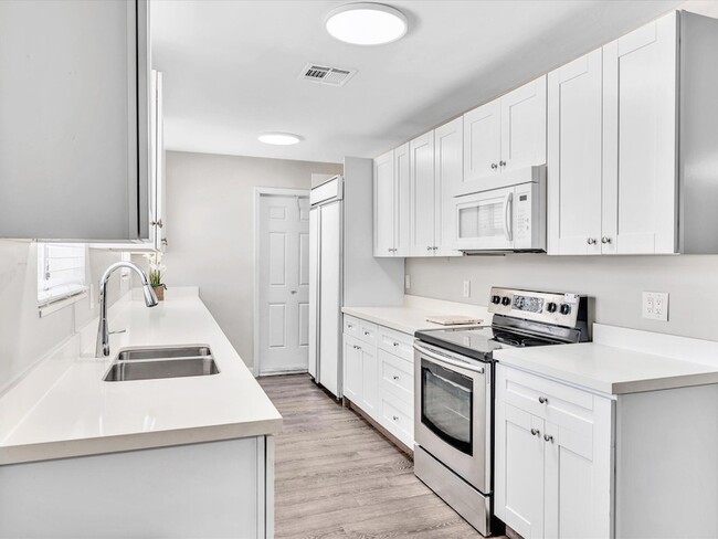 Building Photo - 54 SW 16th St