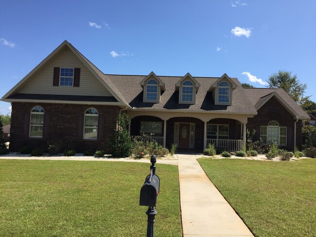 Sommer Brooke Subdivision!! Office! - Sommer Brooke Subdivision!!  Office!
