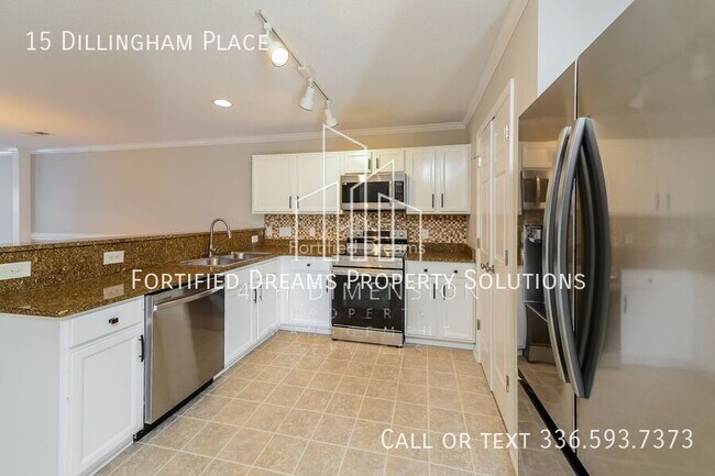Building Photo - 15 Dillingham Pl