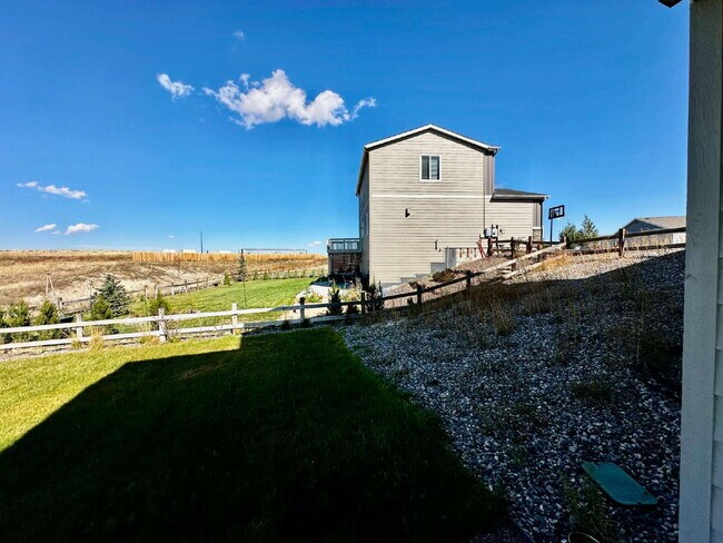 Building Photo - "Experience Spacious Living in Elizabeth!"