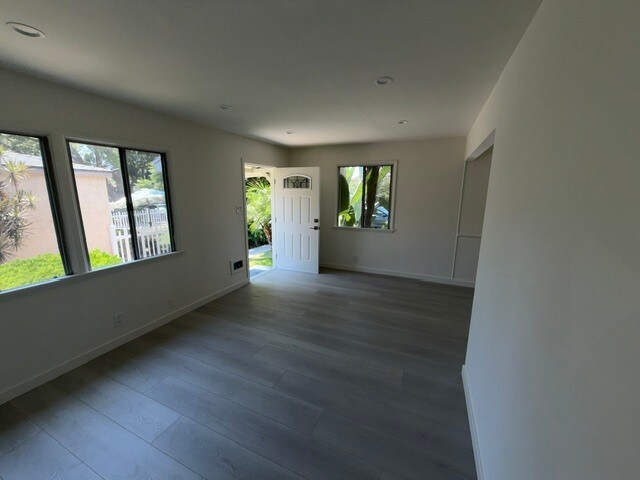 Building Photo - 430 N Lomita St