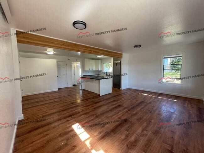 Building Photo - STATUS: *RENTED* | R258C | $1495.00 a month + $100.00 flat rate utility surcharge for (W/S)