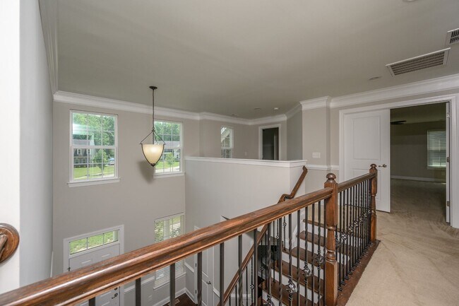 Building Photo - **RARE, EXECUTIVE HOME ON OVER HALF AN ACR...