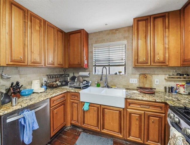 Building Photo - 11738 Wickchester Ln
