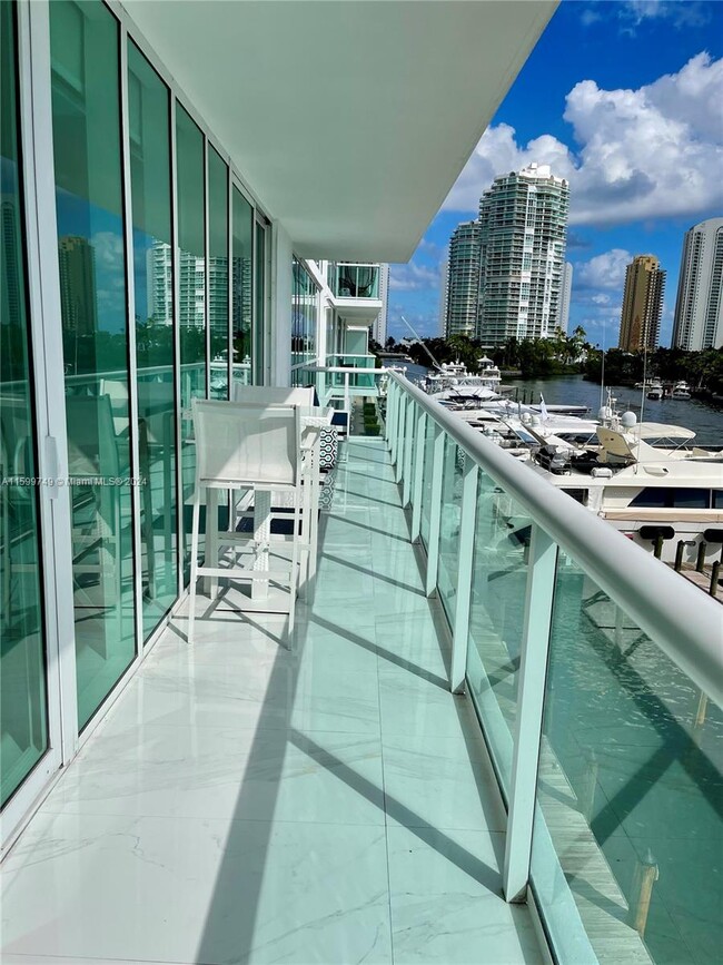 Building Photo - 400 Sunny Isles Blvd