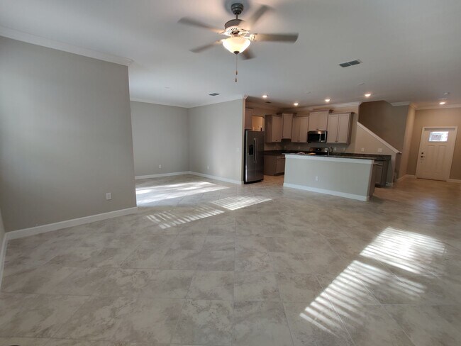 Building Photo - 1290 White Fox Run