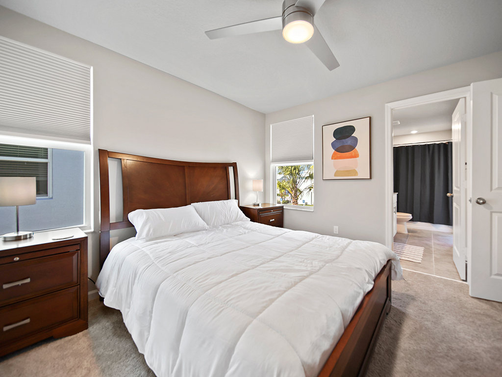 Queen Bedroom with Smart TV - 164 Osprey Preserve Blvd