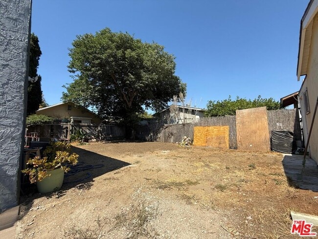 Building Photo - 14827 Lemay St