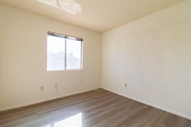 Building Photo - Check Out This Charming 2-Bed Gem with Private Pool