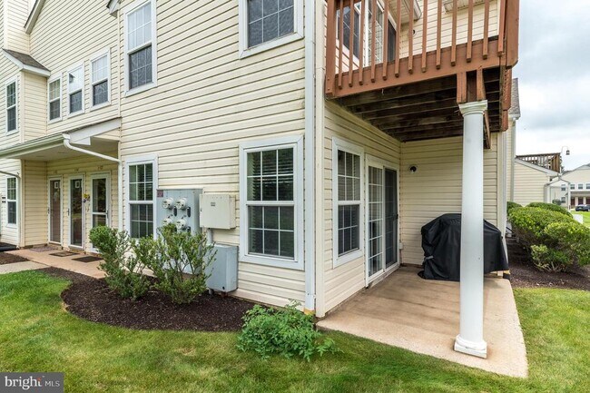 Building Photo - 129 Horseshoe Dr