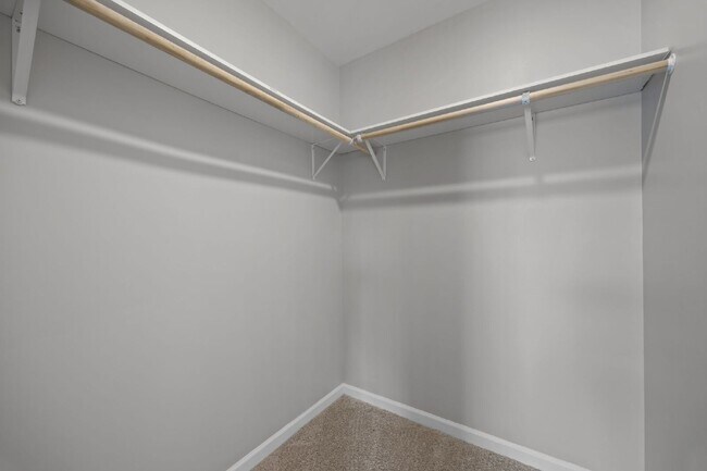 Building Photo - 4500 Sandstone Dr