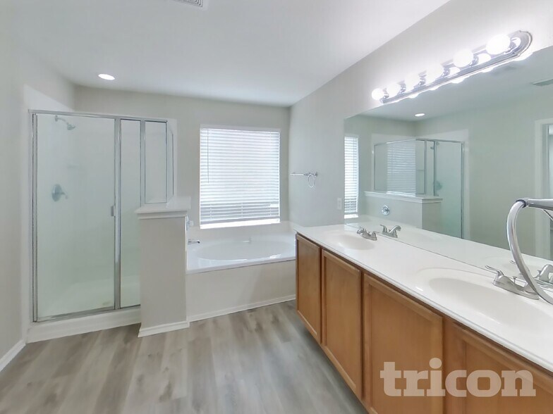Building Photo - 3741 Pebble Beach
