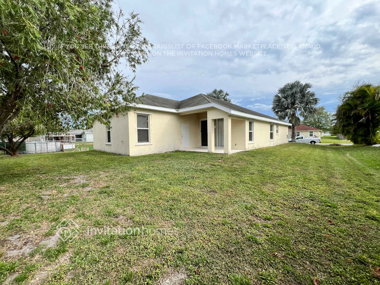 Building Photo - 1835 SW Dalmatian Ave